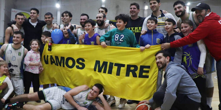 UN PASO MÁS. El Auriazul cumplió ante los altoparanaenses y ahora se prepara para recibir a Siglo XXI de Puerto Rico.