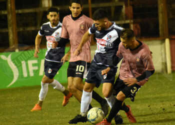 Guaraní pasó y va por el título