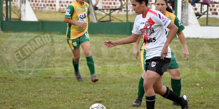 EN VILLA CABELLO. Guaraní se impuso por 2-0 como visitante en cancha de La Picada, en Villa Cabello. La revancha se jugará en el Clemente Argentino.