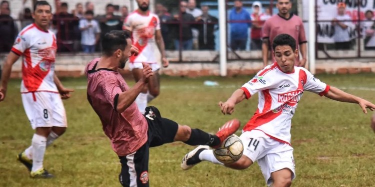LAS MISMAS CARAS. Como en la semifinal del torneo de Liga, ahora posadeños y pipoceños se enfrentarán en el Provincial. (Foto de Archivo)