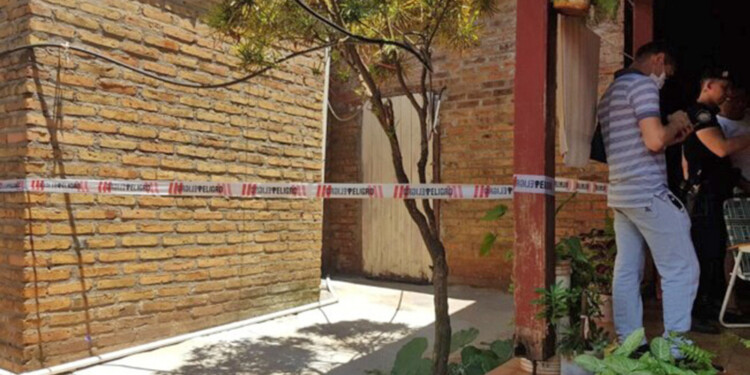 HALLAZGO. El cuerpo estaba en su habitación, mientras que su lugar de alquiler estaba cerrado desde afuera.