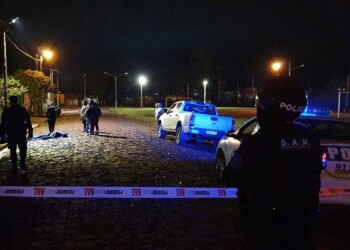 Fue a visitar a su madre, discutió con vecinos y murió apuñalado