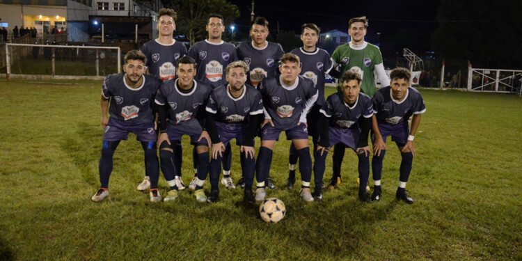 CON VENTAJA. Atlético Oberá venció ajustadamente a River en Santa Rita por 2 a 1. La revancha se disputará el domingo (Gentileza LORF)