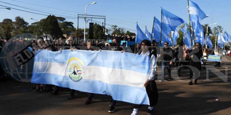 Candelaria celebró el acto oficial por el Día de la Bandera