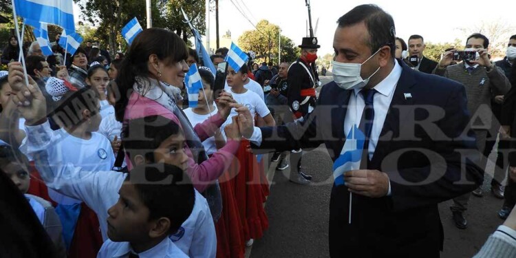 Candelaria celebró el acto oficial por el Día de la Bandera