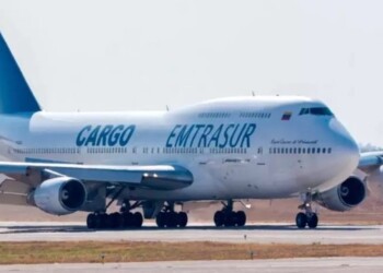 Avión venezolano sancionado por EEUU fue retenido en Ezeiza