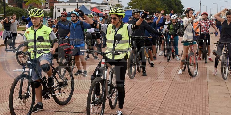 Concurrida bicicleteada en Posadas por el Día Mundial de la Bicicleta y el del Medio Ambiente