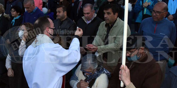 Multitudinario Corpus Christi en Posadas