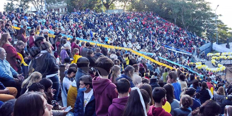 Multitudinario Corpus Christi en Posadas