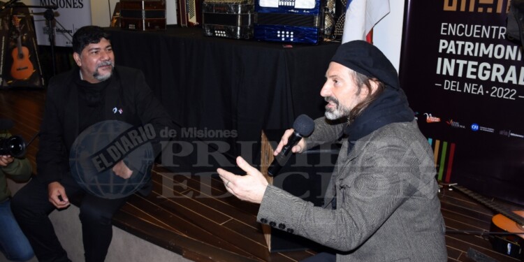 COMPROMISO CULTURAL. El “Chango” brindó un impecable espectáculo y se reunió con referentes de la cultura.