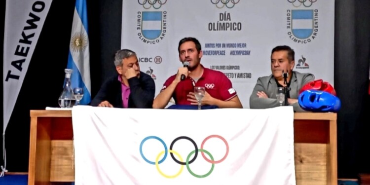EXPERIENCIA. Sebastián Crismanich transmitió su experiencia de vida como deportista de élite ante los presentes.