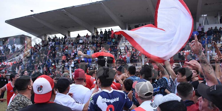 Galería: video y fotos de la fiesta por Guaraní campeón