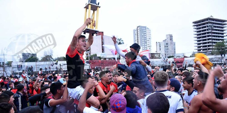 Galería: video y fotos de la fiesta por Guaraní campeón