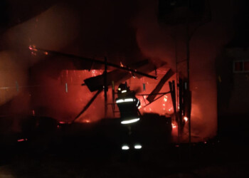 Incendio consumió totalmente una vivienda en Apóstoles