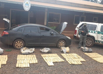 Evadió un control policial y huyó con 146 kilos de marihuana