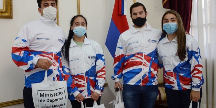 Jonathan Varese (atletismo), Patricia Sosa (lucha olímpica), Mario Ríos (fútbol para ciegos) y Patricia Sosa (lucha olímpica) integrantes del Programa Estímulo.