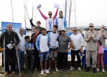 La Regata del Día de la Prefectura estuvo a pleno en aguas del Paraná