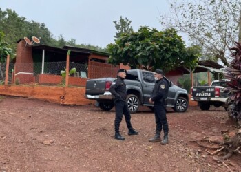 Maniataron a cinco personas y robaron 300 mil pesos y un vehículo