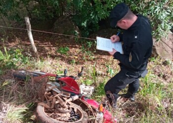 Sin piedad: le robaron la moto a un tarefero