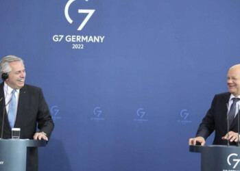 Alberto Fernández aterrizó en Alemania para participar de la cumbre del G7