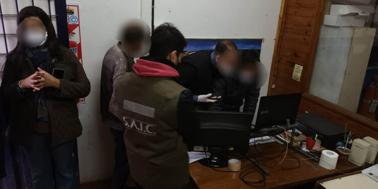 Detienen en Posadas a un hombre por posesión y distribución de pornografía infantil