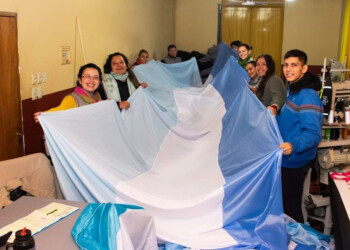 El lunes se volverá a extender la bandera más larga de Misiones