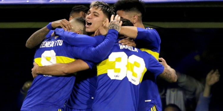 Zeballos logró su primer doblete con la azul y oro (Foto Baires)