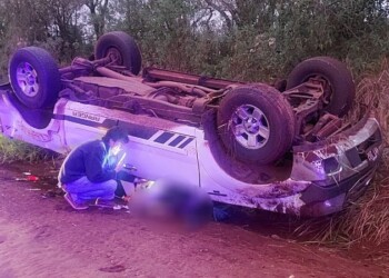 Camioneta volcó camino al Balneario de Concepción y terminó “ruedas para arriba”