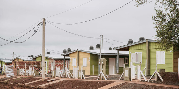 NUEVAS. En la zona de Itaembé Guazú se arrancará con la puesta en marcha de unas 266 viviendas de madera. De igual manera, desde APICOFOM esperan cerrar nuevas licitaciones en otras localidades de la provincia.
