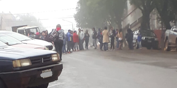 SIN ACUERDO. Ayer se volvieron a reunir con funcionarios municipales.