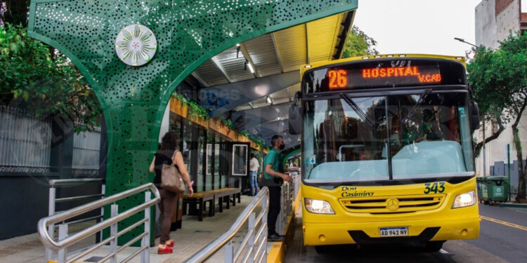 BOLETAZO. Desde hoy rige el tercer aumento en el pasaje urbano de Posadas y aún resta un nuevo aumento. Imagen ilustrativa