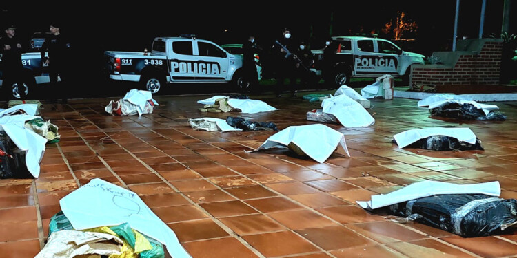 “LISTA PARA LLEVAR”. Se cree que el asaltante paraguayo buscaba un vehículo para transportar la droga.