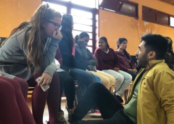 Hablando con los jóvenes “de lo que nos interesa”