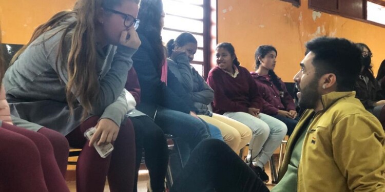 Hablando con los jóvenes “de lo que nos interesa”