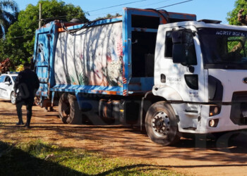 Empleado municipal murió tras ser aplastado por un camión recolector en Posadas