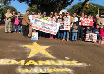 Una estrella amarilla para Emanuel, en medio de pedidos de justicia