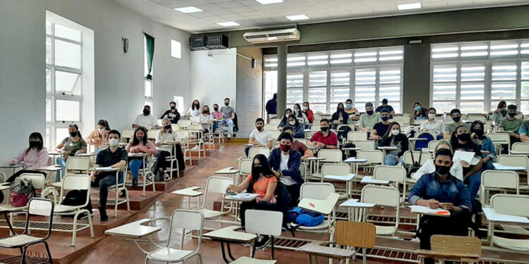 ESTRATÉGICAS. Las carreras seleccionadas son las consideras como fundamentales para el desarrollo económico.