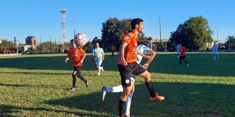 EMPATE INICIAL. Central y Villa Nueva no se sacaron ventajas en el inicio de la FeMiFu./ Gentileza Iguazú Deportes