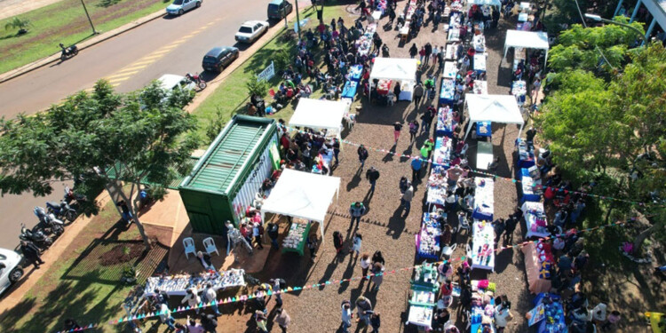 EXITOSA FERIA. Los emprendedores vendieron casi todos sus productos.