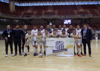 Posadas no pudo ante el anfitrión Mendoza