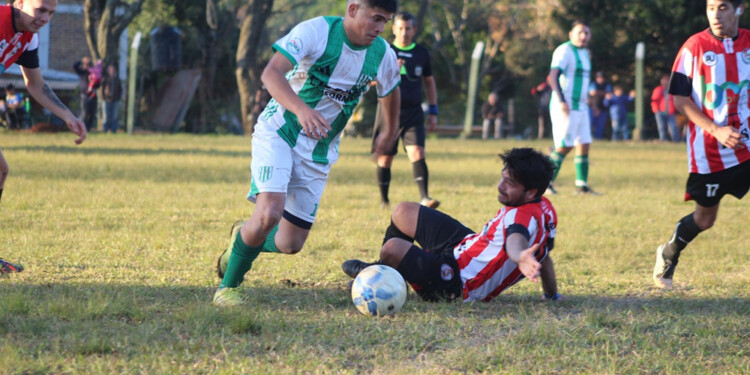 UNO MÁS. El verdiblanco no cede y el finde volvió a ganar. Pide ascenso.