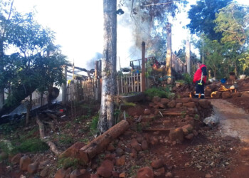 Una familia perdió su vivienda completa por incendio y solicitan ayuda