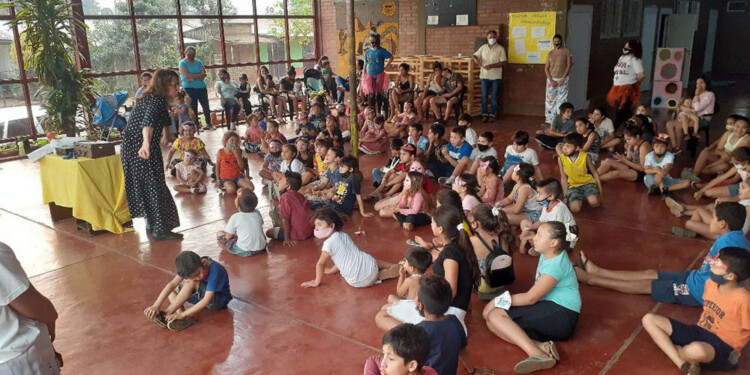 OBJETIVO. Desarrollar estrategias solidarias, de formación, capacitación y animación sociocultural.