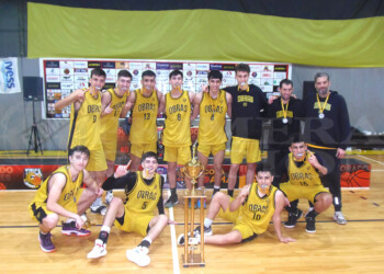 Obras alzó la Copa Kenia