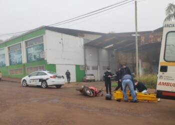 Oberá: joven lesionada tras choque entre automóvil y motocicleta