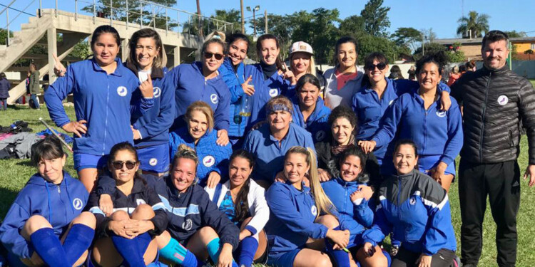 LAS LÍDERES. Luz y Fuerza sigue en lo más alto de la tabla de posiciones.