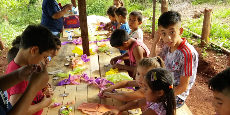 ESPACIO DE CONTENCIÓN. Además de recibir alimentos, realizan otras actividades