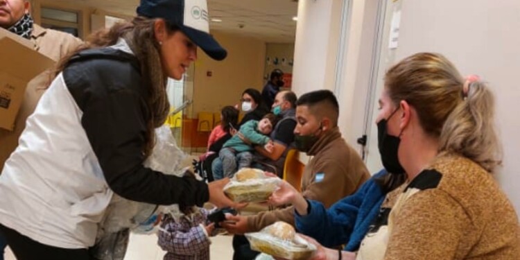 Operativo en Red: durante el frío, asisten a las personas vulnerables y necesitadas