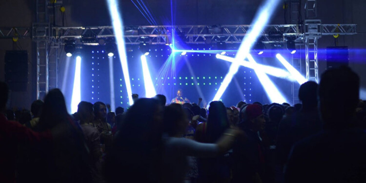 PEDIDO. Los propietarios tendrían que invertir gran cantidad de dinero para evitar los ruidos molestos.