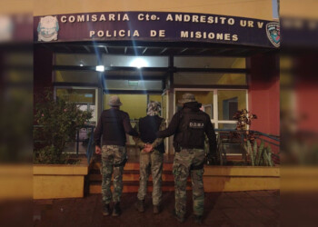 Presunto cazador furtivo llevaba un rifle en su camioneta y fue detenido